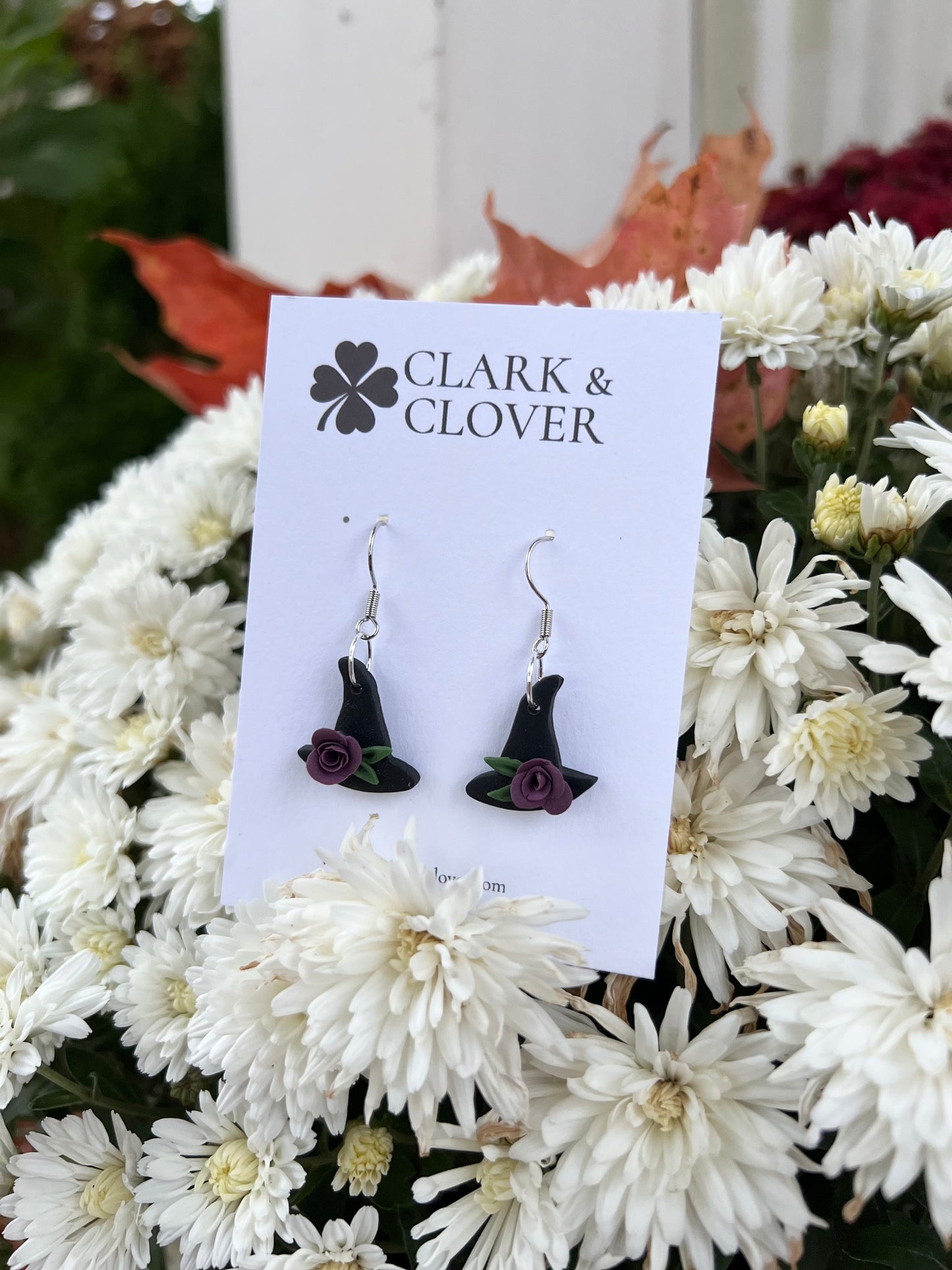 The “Witch’s Hat” Dangles